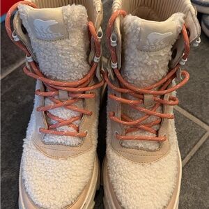 Sorel Womens Tan Winter Boots